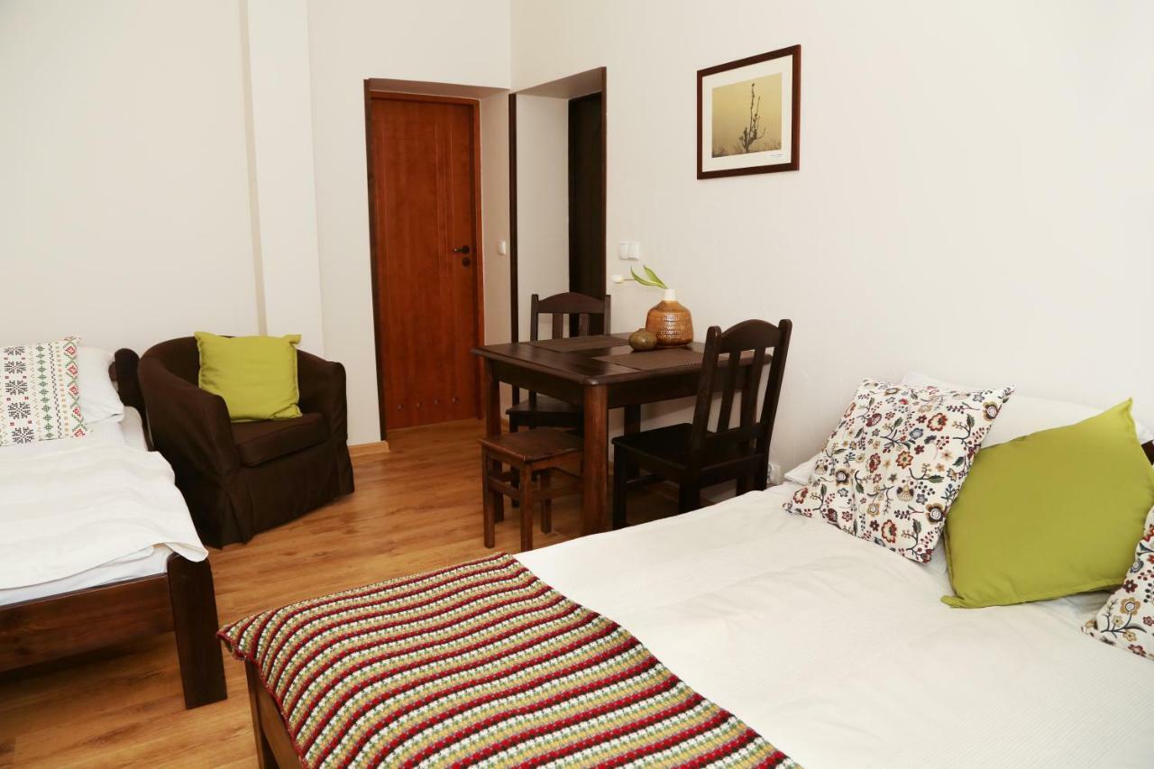 4 Strony Swiata Pokoje I Apartamenty 德兹维济诺 外观 照片